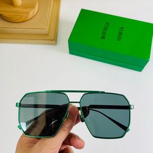 Bottega Veneta Sunglasses 143